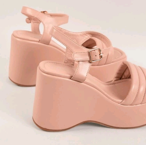 Open toe Sandal - Picture 3 of 3